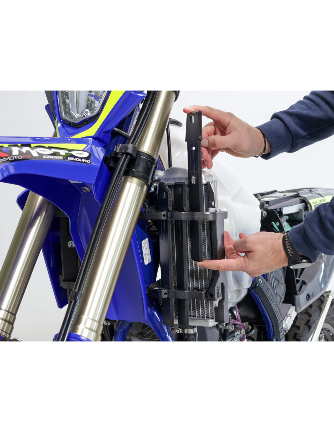 PROTECTIONS DE RADIATEURS FAST-CLEANING AXP RACING SHERCO SE 125 FACTORY / SE 250 FACTORY / SE 300 FACTORY (2025-2026)